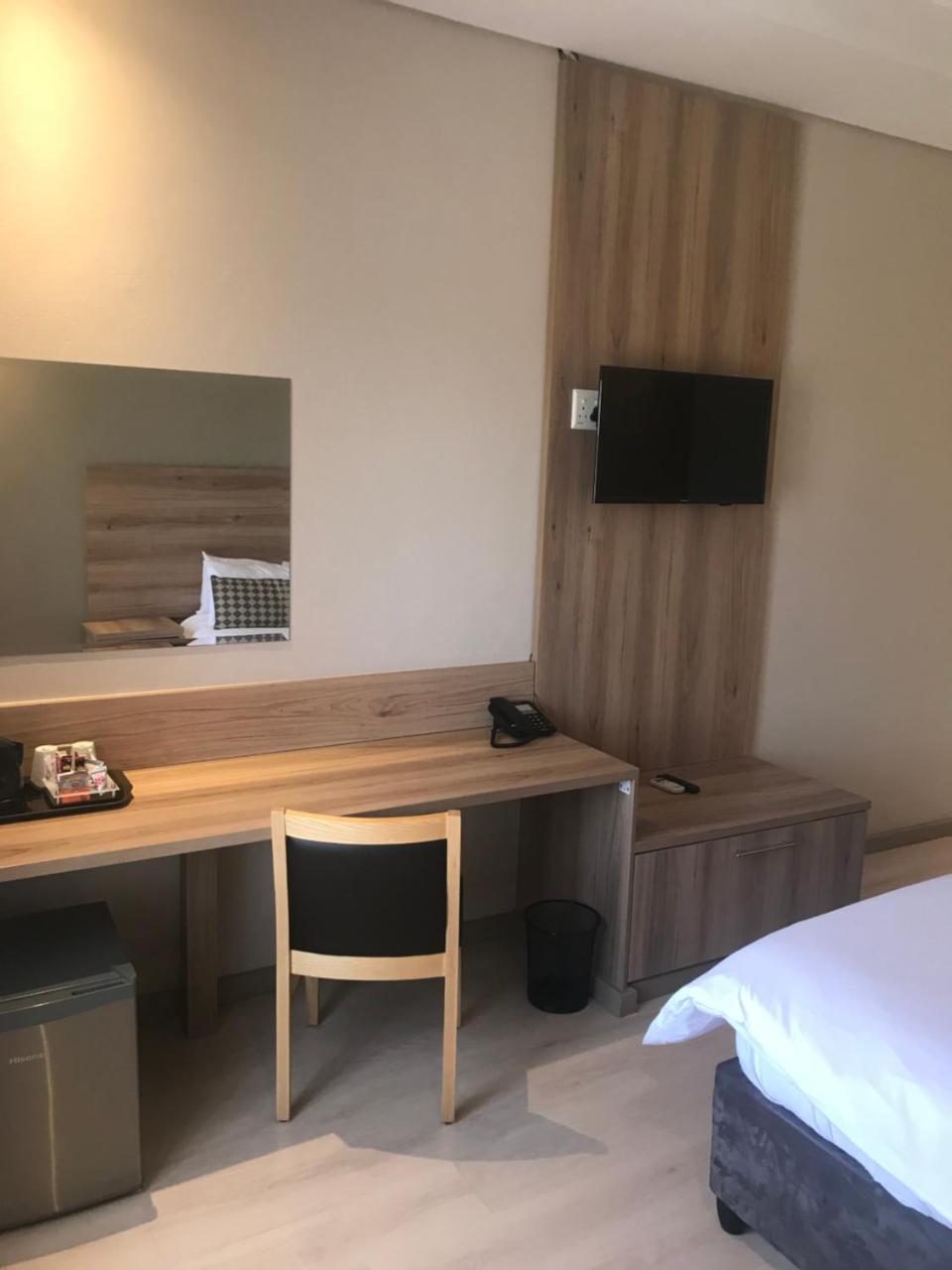 Regal Inn Hotel Midrand Ngoại thất bức ảnh